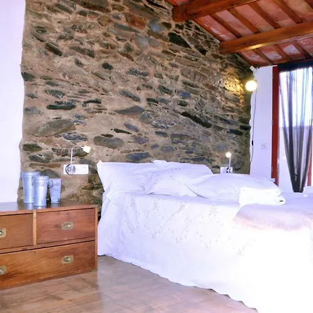 Charming Bugenvilia Cadaqués